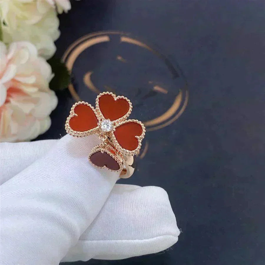 [Joyas Regalia]Anillo de cornalina y trébol de olor