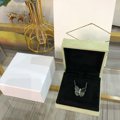 [Bijoux Regalia] GRAND COLLIER PENDENTIF PAPILLON EN ARGENT ET DIAMANT