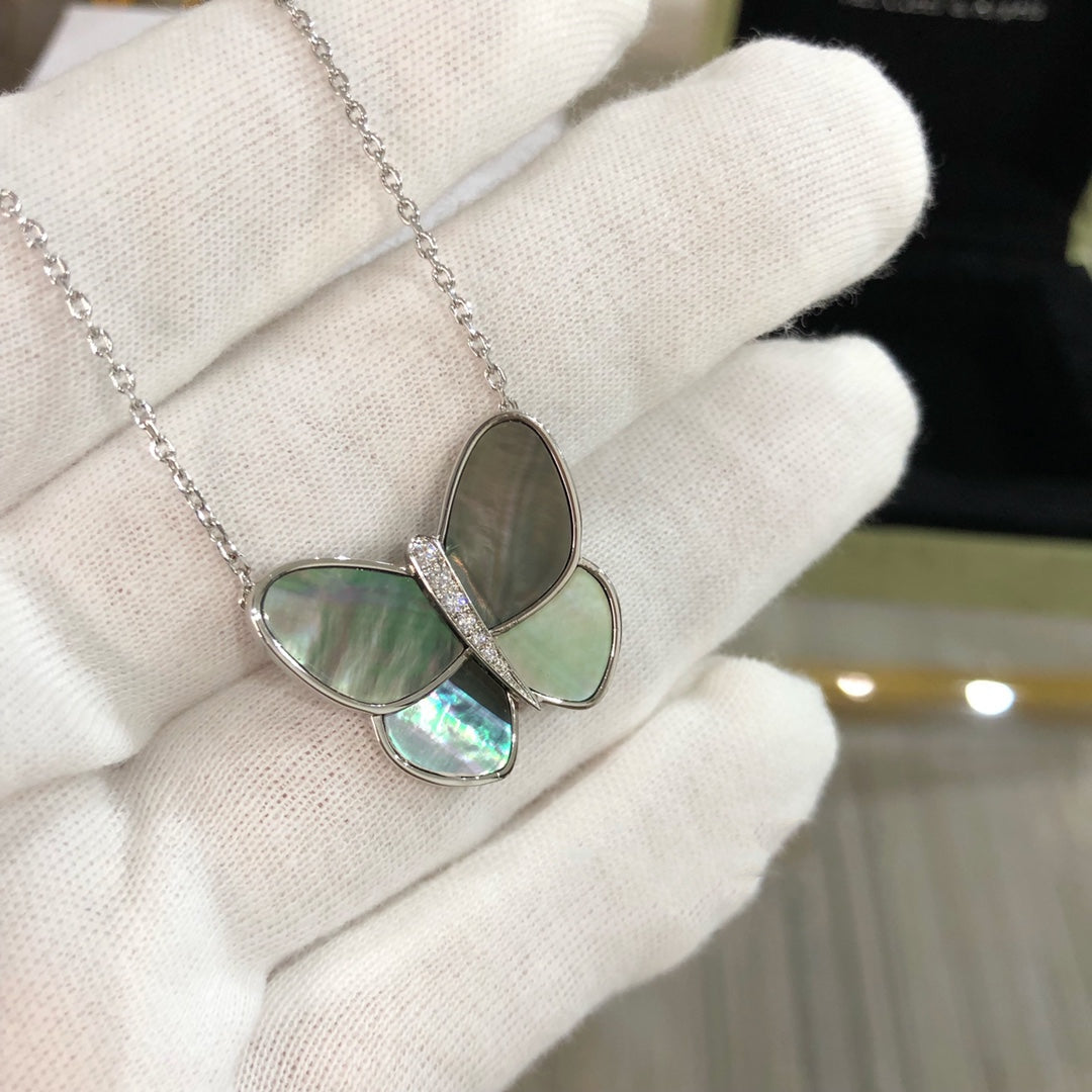 [Bijoux Regalia] GRAND COLLIER PENDENTIF PAPILLON EN ARGENT ET DIAMANT