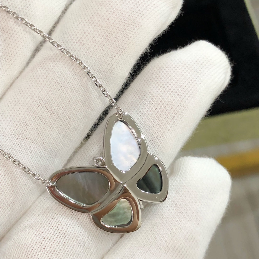 [Bijoux Regalia] GRAND COLLIER PENDENTIF PAPILLON EN ARGENT ET DIAMANT