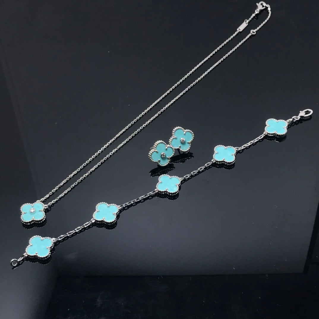 [Bijoux Regalia] BOUCLES D'OREILLES CLOVER 1 DIAMANT BLEU CIEL ARGENT