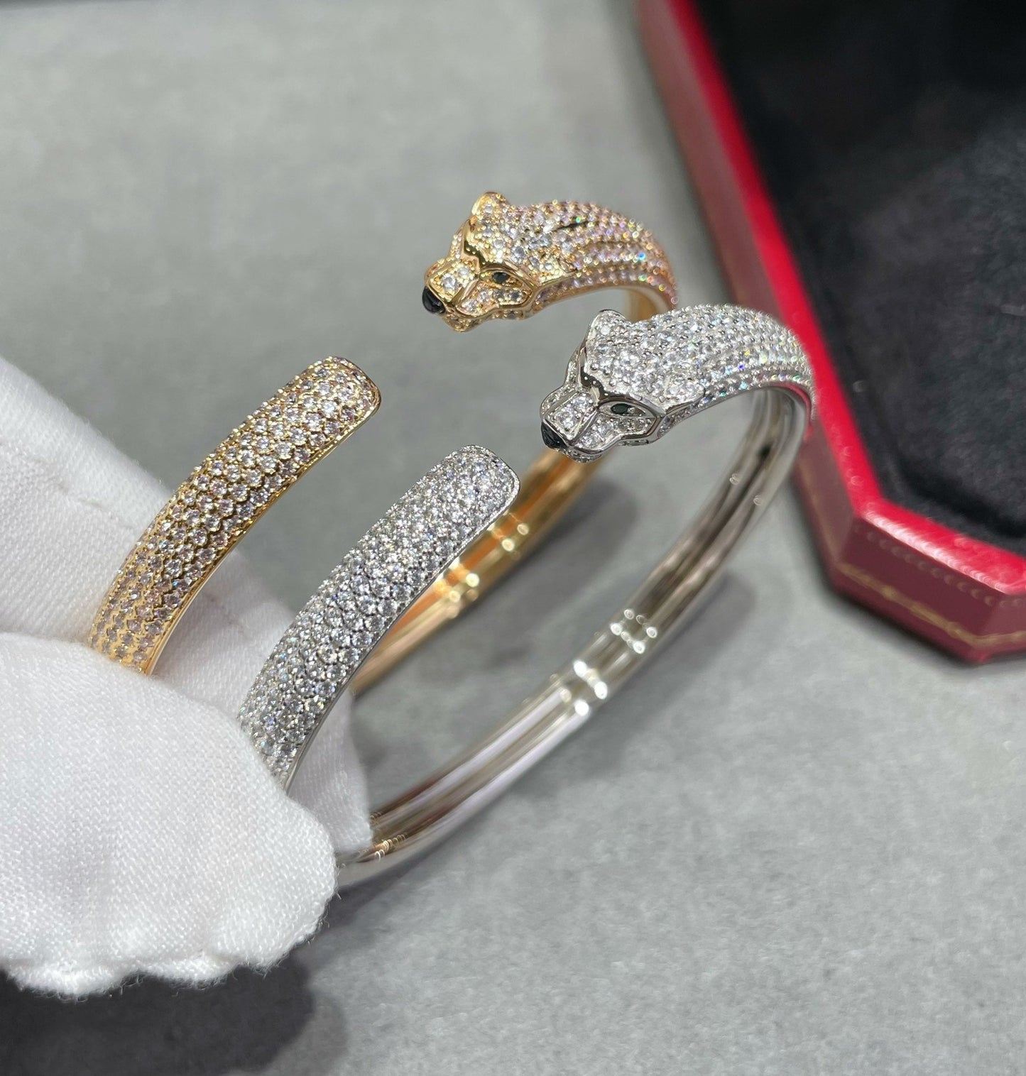 [Regalia jewelry]PANTHERE FULL DIAMOND OPEN BRACELET