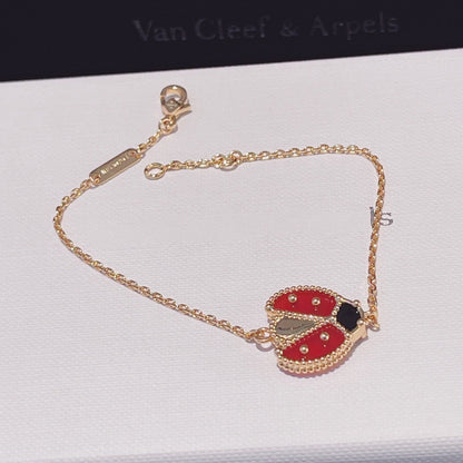 [Joyas Regalia] PULSERA DE ORO ROSA CON 1 MOTIVO DE LUCKY SPRING