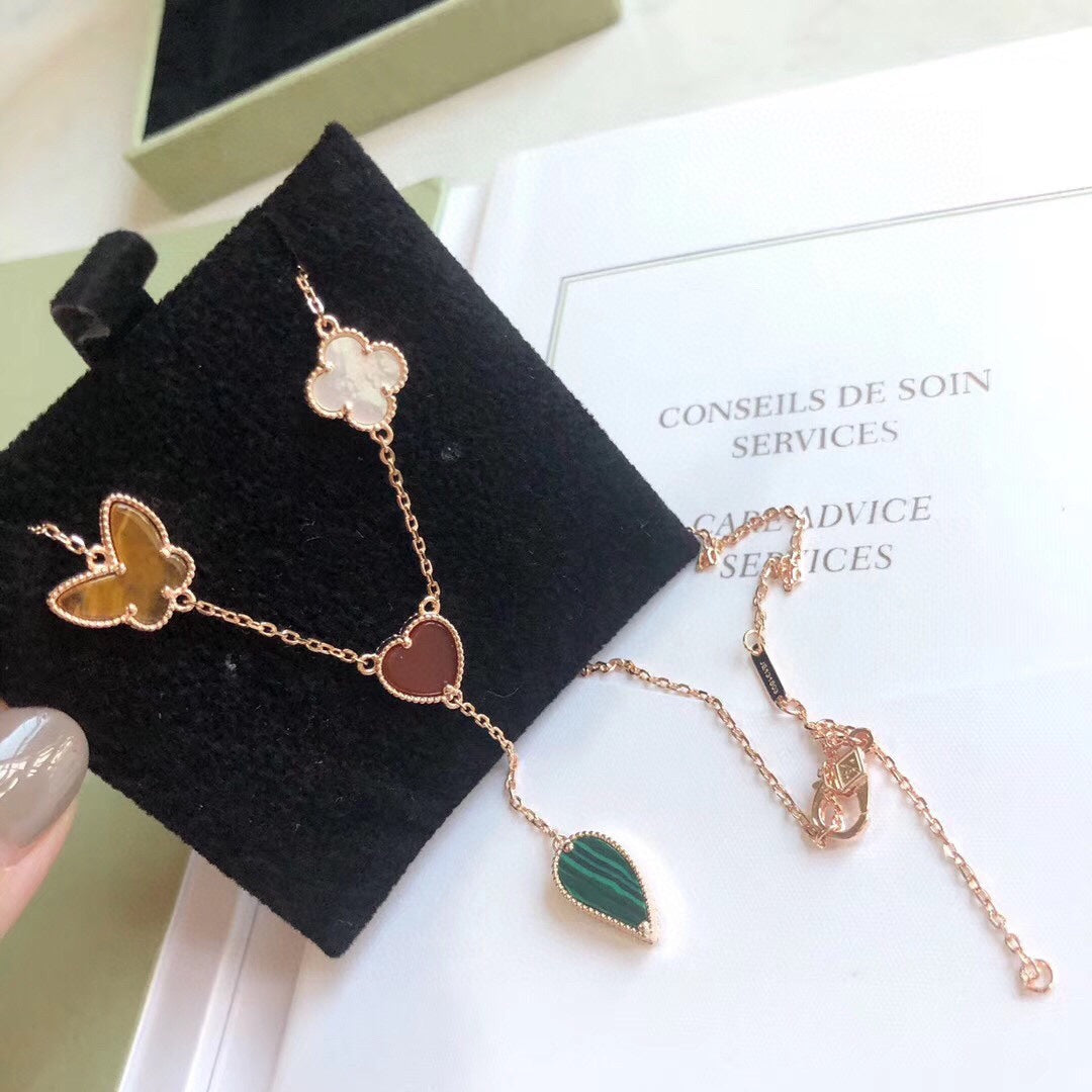 [Joyas Regalia] COLLAR DE ORO ROSA CON 4 MOTIVOS LUCKY SPRING
