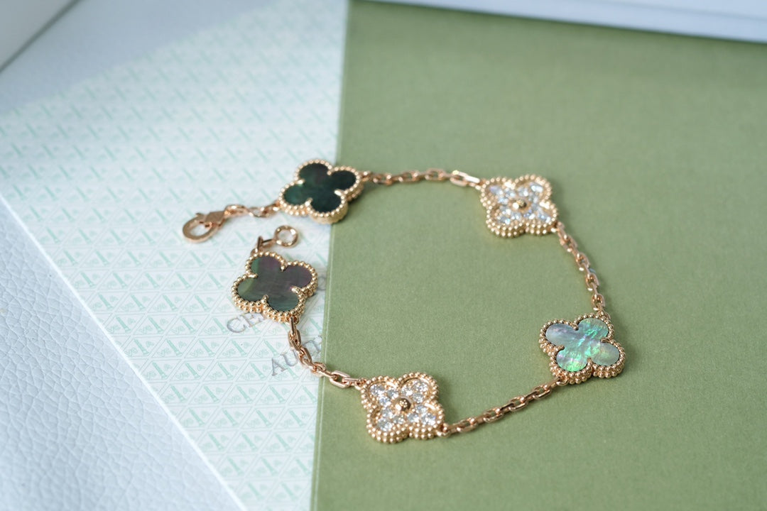 [Regalia jewelry]CLOVER 5 MOTIFS DARK MOP AND DIAMONDS PINK GOLD BRACELET
