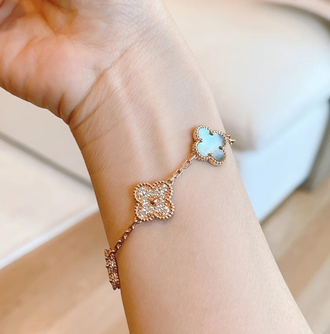 [Regalia jewelry]CLOVER 5 MOTIFS DARK MOP AND DIAMONDS PINK GOLD BRACELET