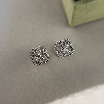 [Joyas Regalia] PENDIENTES MINI DE DIAMANTES CON Trébol