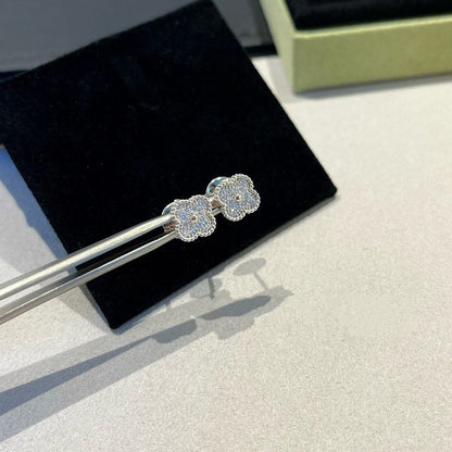 [Joyas Regalia] PENDIENTES MINI DE DIAMANTES CON Trébol